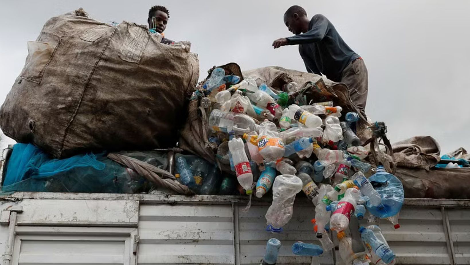 Major Breakthrough: Scientists Unveil New Technique for Recycling Plastic Waste into Sustainable Fuel